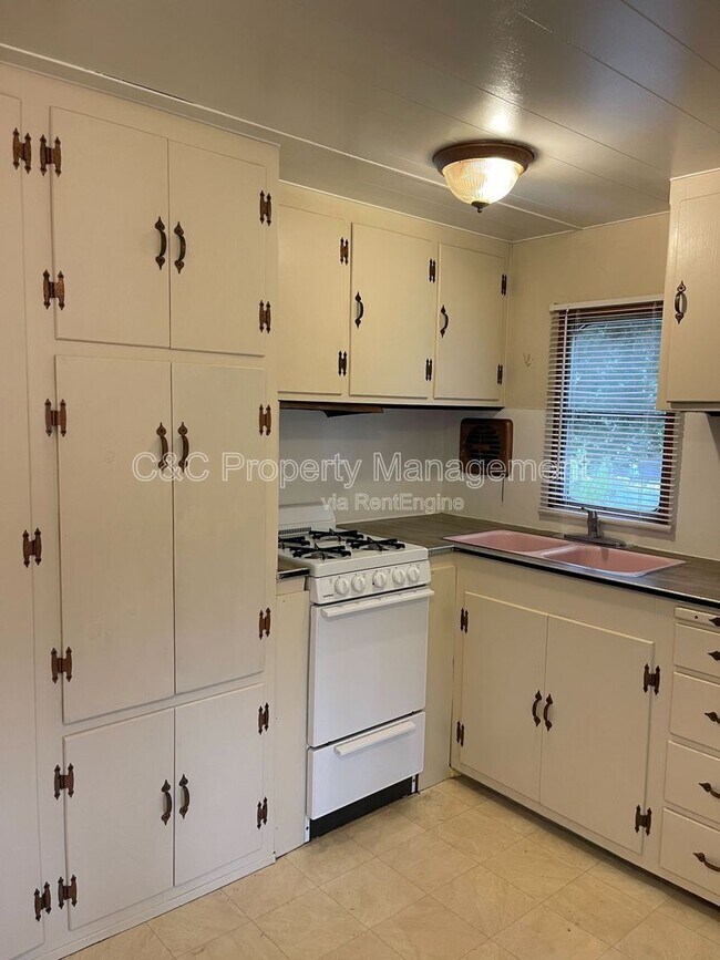 Building Photo - 17653-17663  Vierra Canyon Road