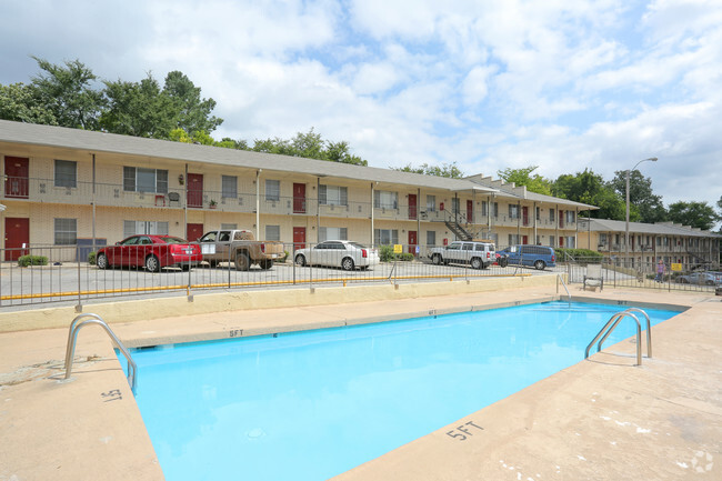 The Bluffs @ Central Apartments - Fort Smith, AR | Apartments.com