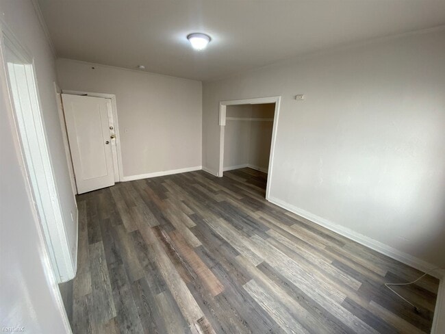 Building Photo - 438 Union Dr