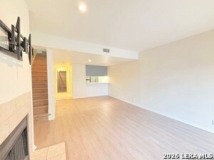 Foto del edificio - 8642 Fredericksburg Rd