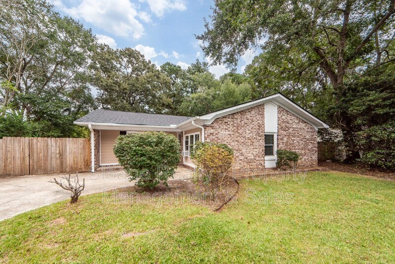 Primary Photo - 113 Logan Dr