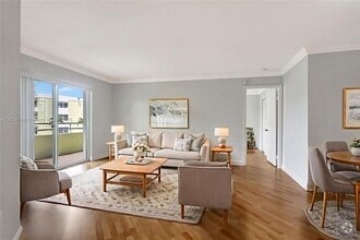 Building Photo - 10755 SW 108th Ave