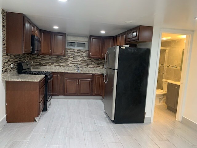 Foto del edificio - 8706 N Elmore St
