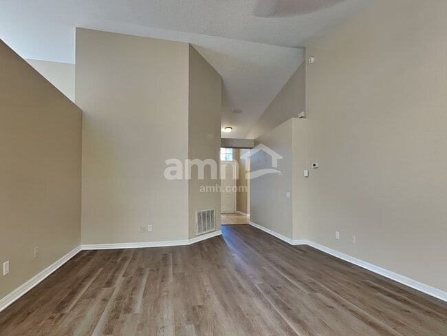 Building Photo - 29812 Morningmist Dr