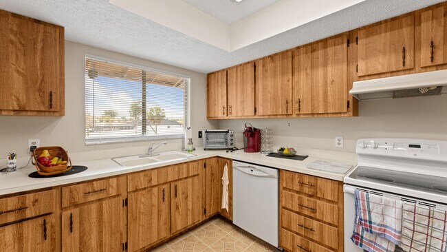 Foto del edificio - CAPE CORAL ONLY FOR $1,600 MONTH