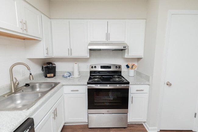 Building Photo - Crossings at Pinebrook