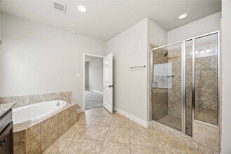 Building Photo - 27707 Lodgemist Ct