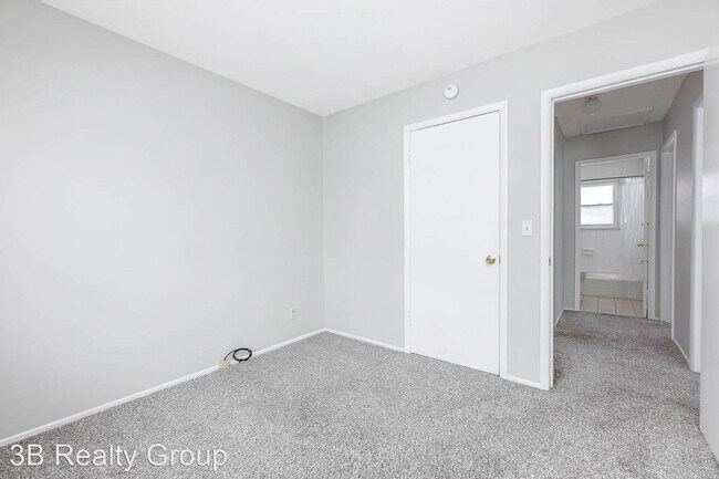 Building Photo - 3 br, 1.5 bath House - 8866 Brittany Dr.