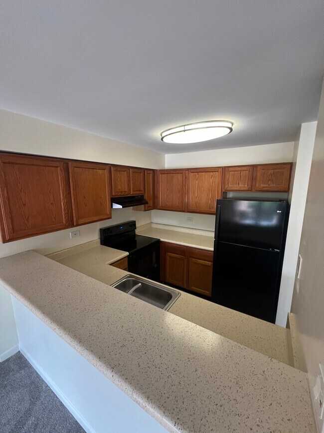 Building Photo - 5550 Abbey Dr