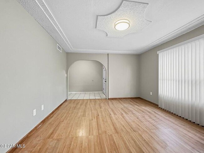 Foto del edificio - 106 Maple Ct