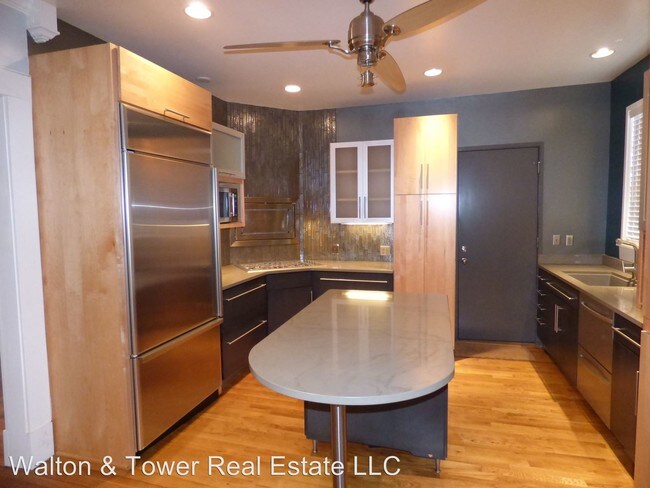 Building Photo - 2 br, 1 bath House - 1101 28th Pl S #4