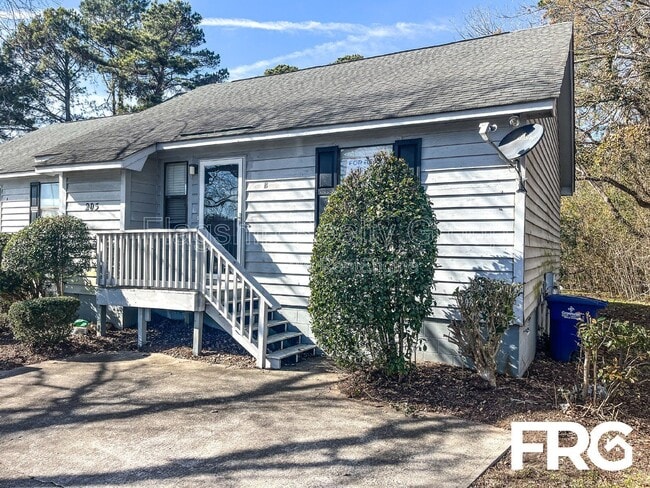 Photo - 205 Wyndham Cir Townhome