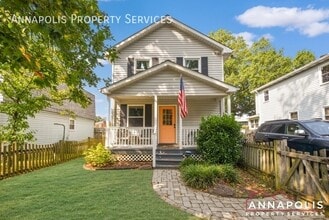 Building Photo - 114 Oakwood Rd