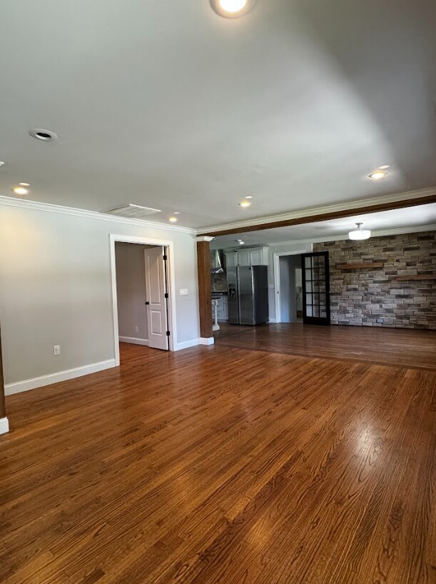 Building Photo - "Charming 3-Bed, 2-Bath Home with Bonus Ro...
