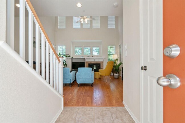 Foto del edificio - 33 Scarlet Woods Ct