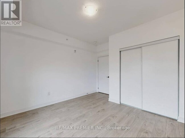 Photo du bâtiment - 5 Chef Ln