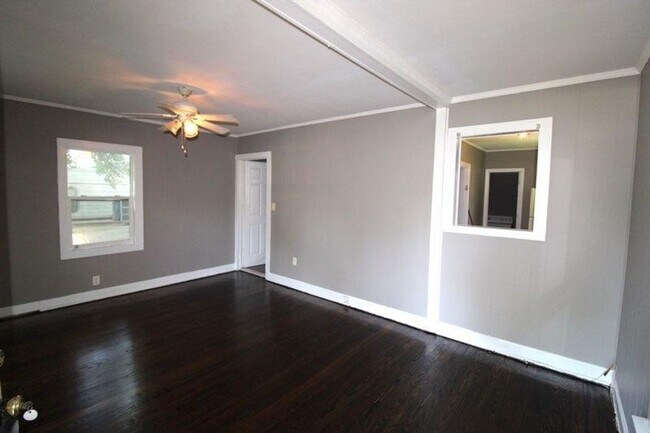 Foto del edificio - Charming Park Circle Bungalow