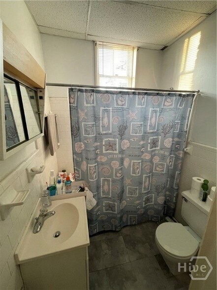 Foto del edificio - 219 E Taylor St