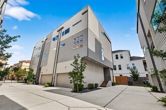 Building Photo - 1232 W 24th St