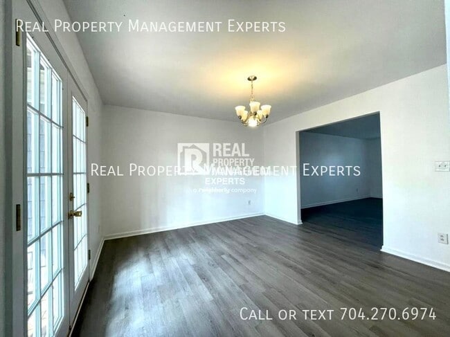 Foto del edificio - 9135 Spyglass Pl