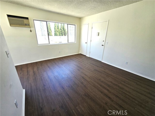Building Photo - 123 W Lomita Ave