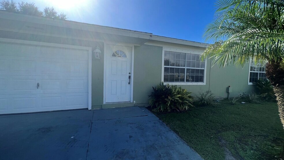 Foto principal - 1790 SE North Buttonwood Dr