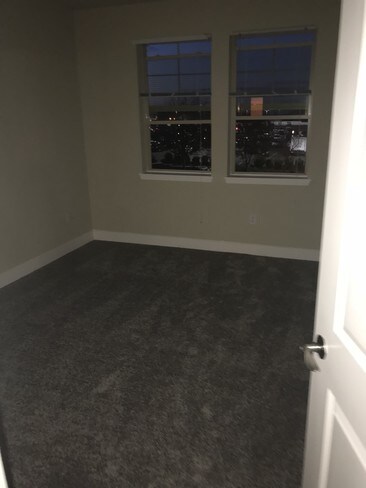 Foto del edificio - 9608 E Jefferson Pl