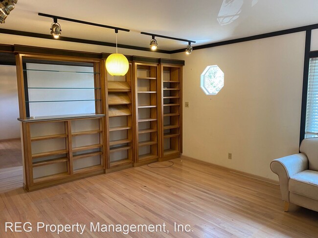 Building Photo - 3 br, 2 bath House - 222 Chaplin Lane