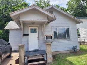 Building Photo - 208 N Franklin Ave