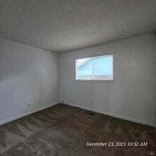 Building Photo - 4875 Silverado Dr