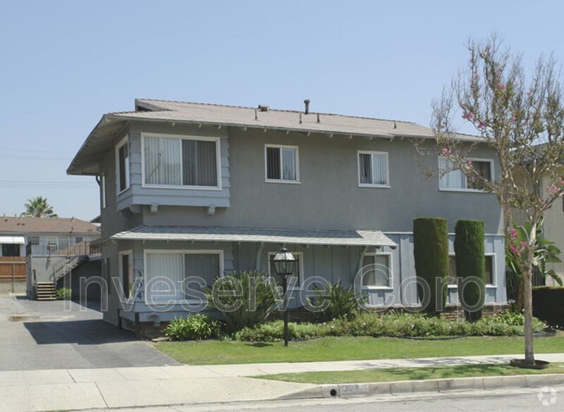 Primary Photo - 304 N 4th St