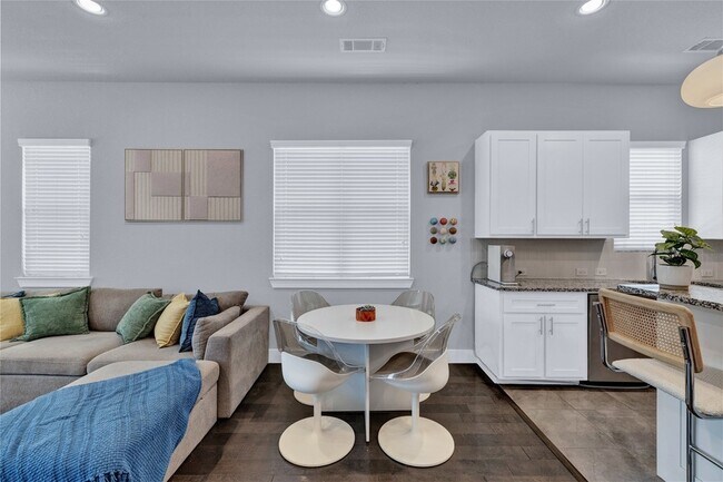 Foto del edificio - 228 Wimberly St