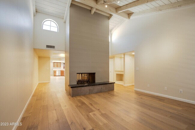 Foto del edificio - 8538 N 84th Pl