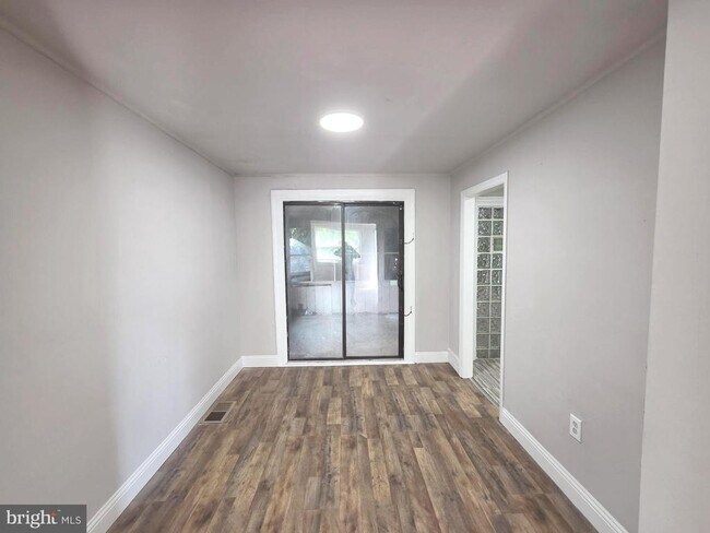 Building Photo - 6653 Perry Ave
