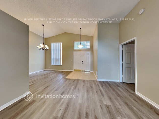 Foto del edificio - 13036 Meadowbreeze Dr