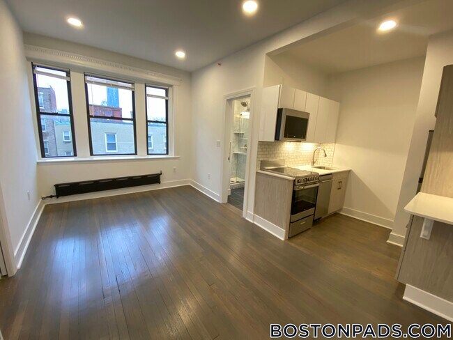 Building Photo - 11 Queensberry St