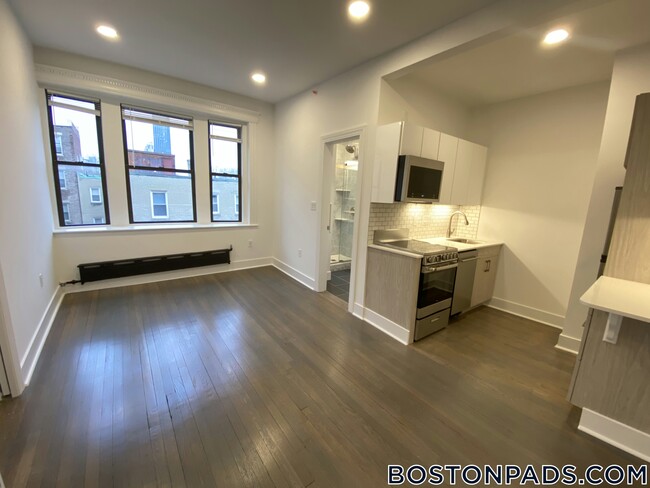 Building Photo - 11 Queensberry St