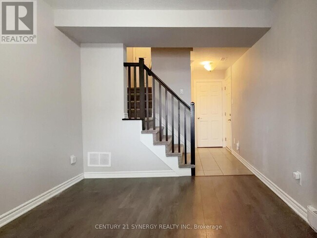 Building Photo - 259 Brassy Minnow Cres