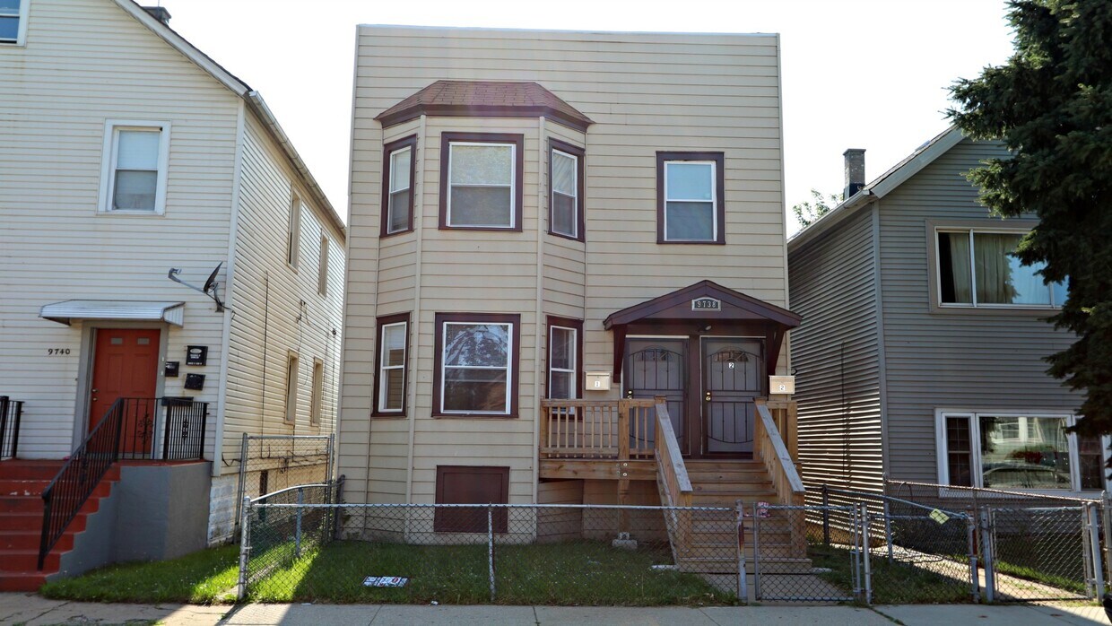Primary Photo - 9738 S Ave L