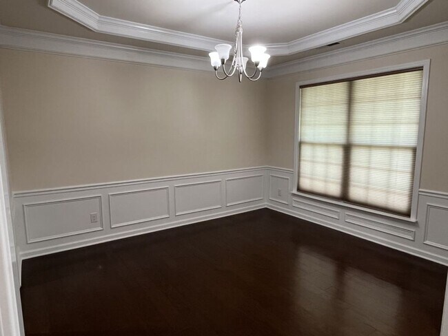 Building Photo - Beautiful 2 Story Brick Home in Christenbu...