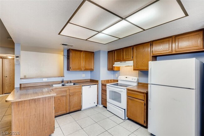 Foto del edificio - 3771 Shirebrook Dr