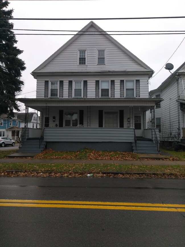 Building Photo - 212 Horton St