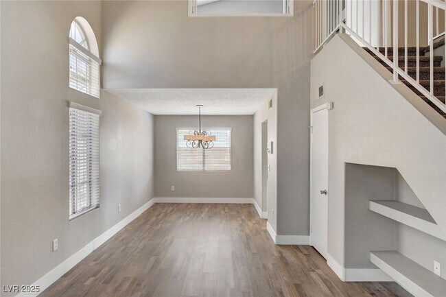 Foto del edificio - 1508 Winter Lily Ct