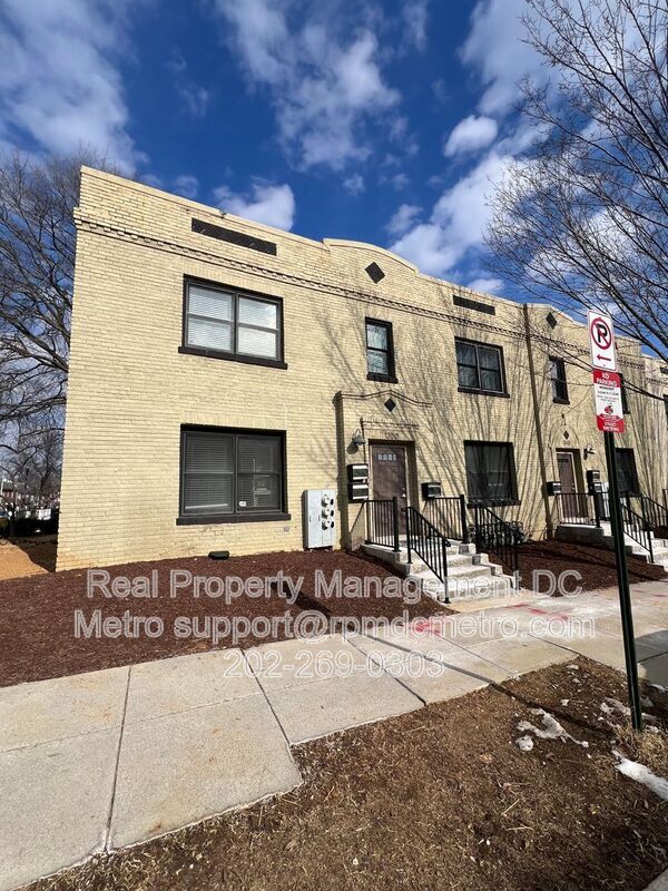 Building Photo - 1300 Childress St NE