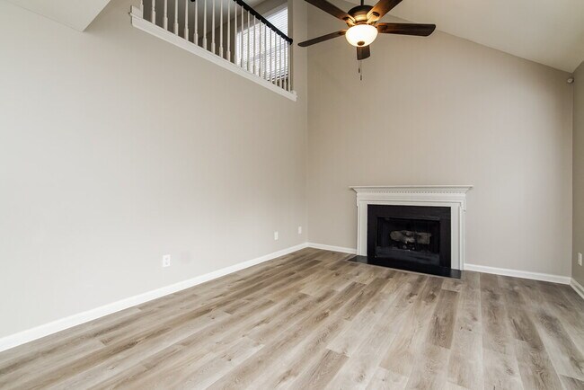 Foto del edificio - 5712 Panhill Way