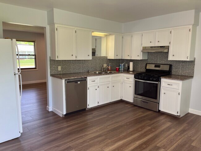 Foto del edificio - 2617 Randall Ave NW