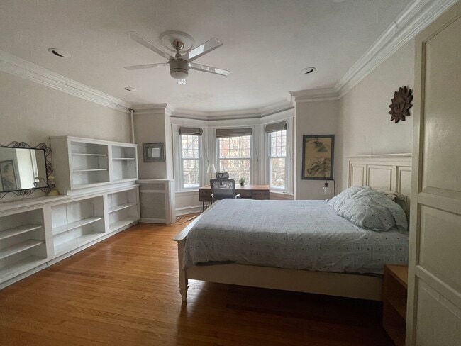 Bedroom Avail Nov 1st - 4646 Hazel Ave