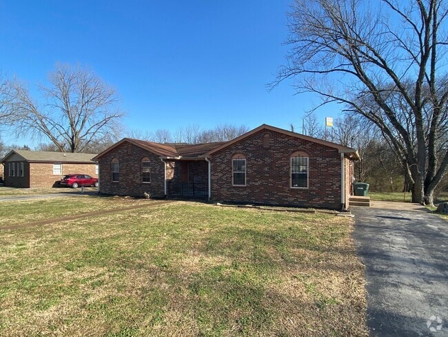 Building Photo - 135 Quita Cir