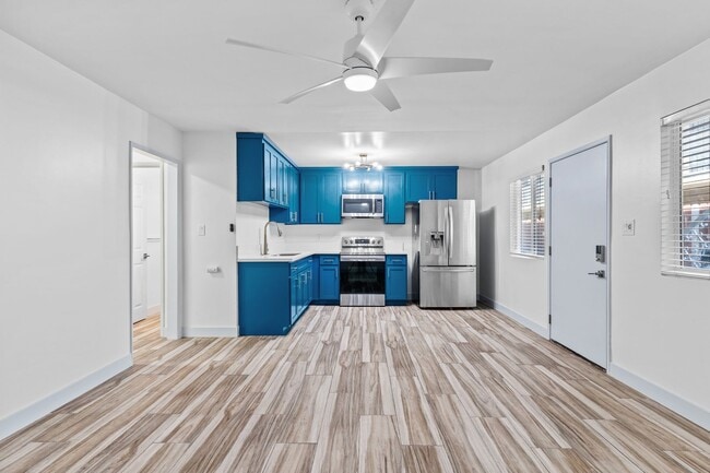 Building Photo - 1332 Walnut Ave