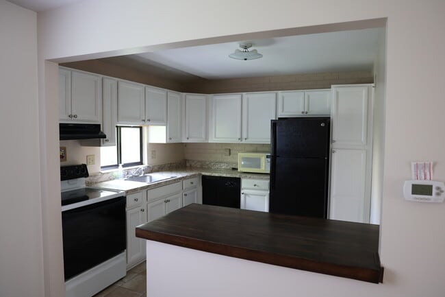 Kitchen - 3164 Cheltenham Ct